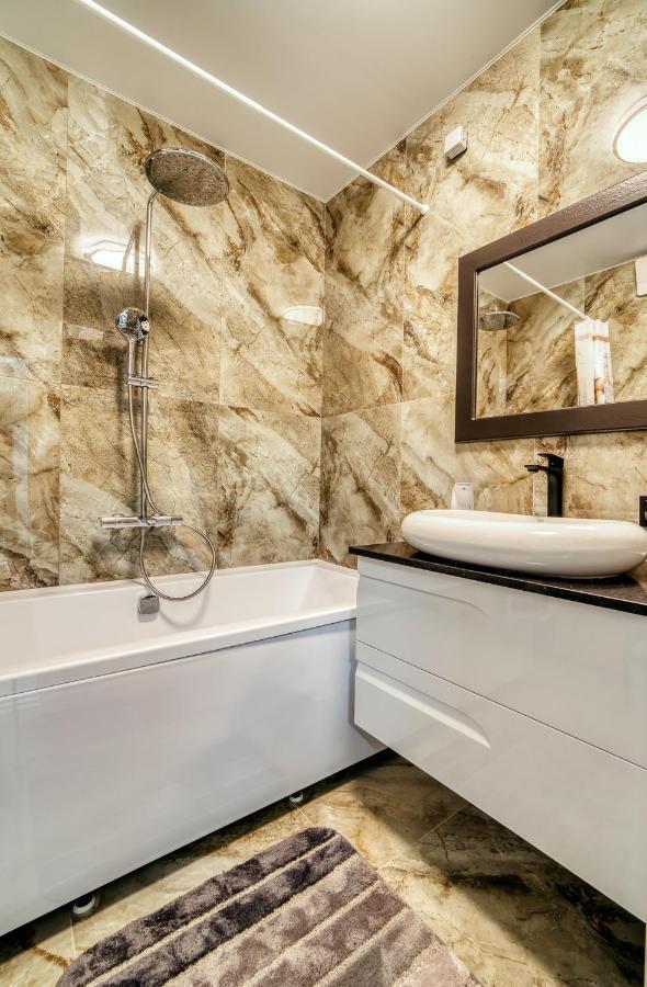 Apartments Kiev Екстер'єр фото